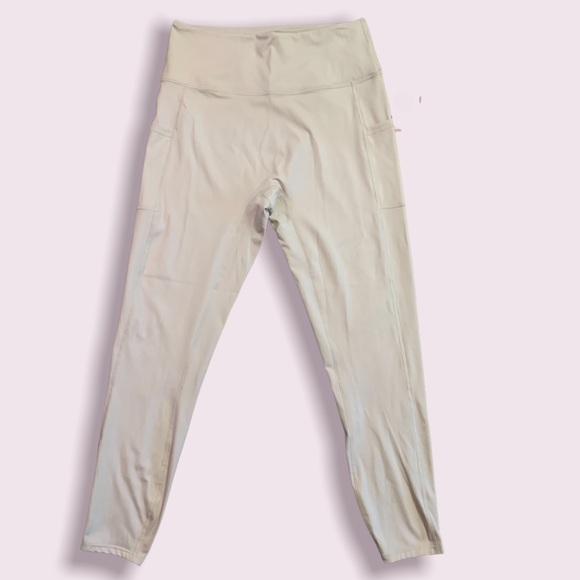 Nude leggings with pockets!! - Picture 2 of 6